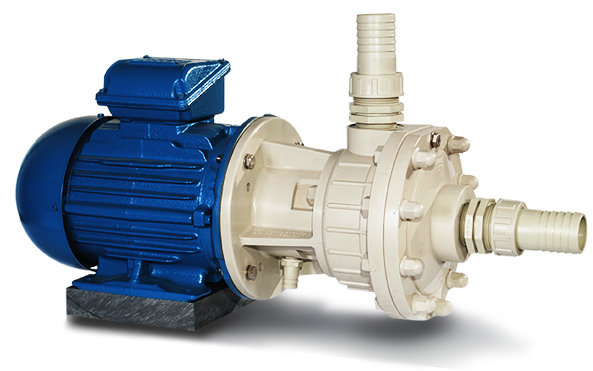 Plastic chemical transfer pumps with mechanical seal for aggressive fluids